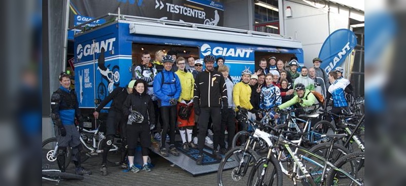 30 Händler traten beim Giant Maestro Camp in Willingen in die Pedale