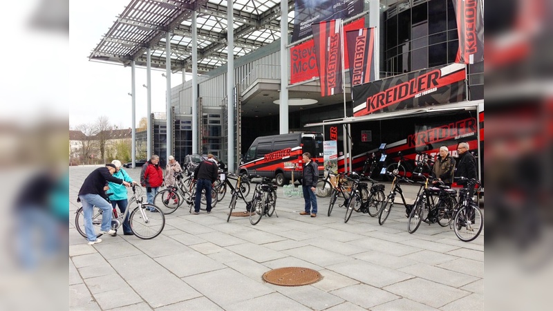 Zwei Promotion-Teams starten auch dieses Jahr zur Test-Tour.