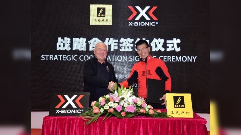 X-Technology-Gründer Bodo Lambertz und Zhang Heng, Gründer, Chairman und GM von Sanfo Outdoors.