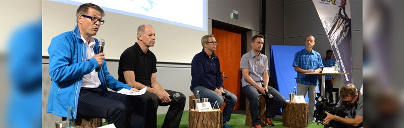 Rolf Schmid (links), Frontmann der Mammut Sports Group und Präsident der EOG, erklärte in einer Pressekonferenz den künftigen Kurs der OutDoor.