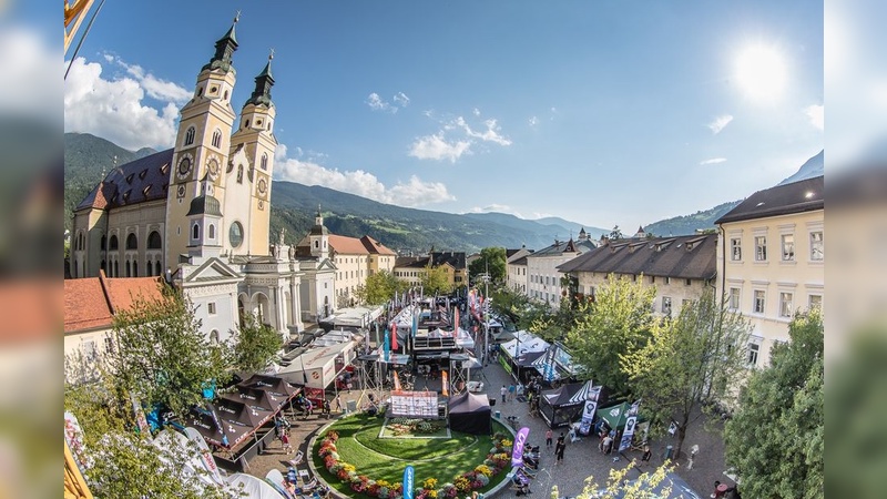 Brixen lockt im September Mountainbiker und Aussteller an. 