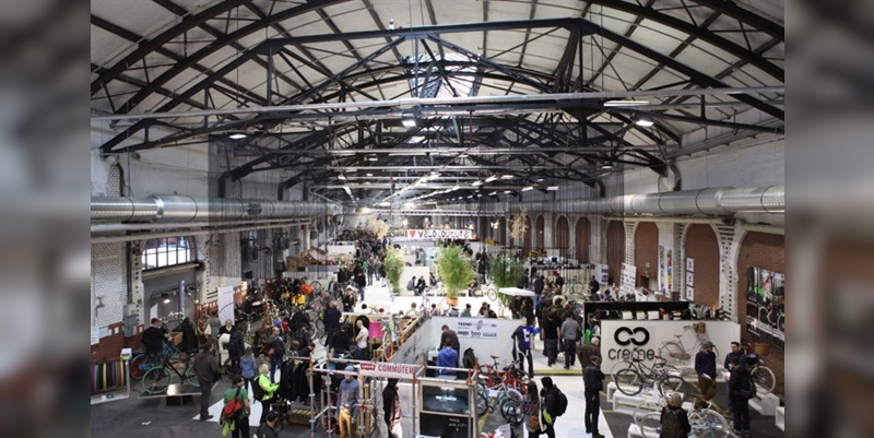 Die historischen Hallen der Station-Berlin bilden den Rahmen