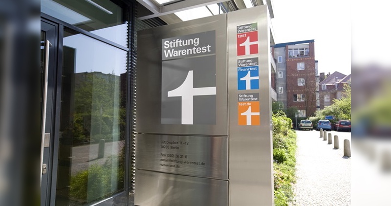 Stiftung Warentest - Eingang der Zentrale in Berlin
