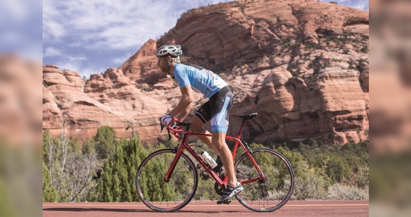 Der unterfränkische Fahrradhersteller bietet künftig auch Bikewear