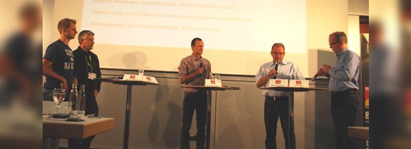 Reto Aeschbacher, Bernhard Lange, Moderator Bernd-Uwe Gutknecht, Siegfried Neuberger, Thomas Kunz (von links)
