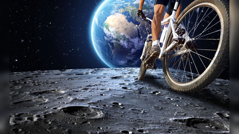 Mit dem Rad zum Mond - bei DB Schenker zumindest theoretisch möglich. Mit dem Rad zum Mond - bei DB Schenker zumindest theoretisch möglich.