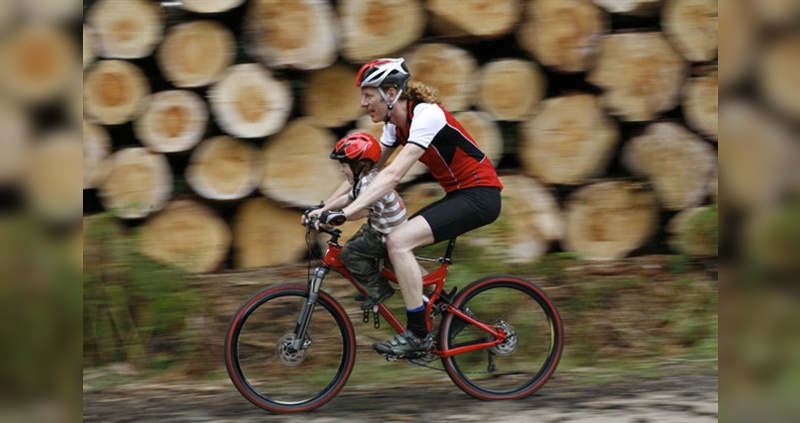 Neues Sattelkonzept für den Transport von Kinder auf dem Mountainbike.