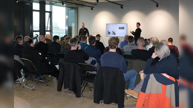 Technikschulungen wurden am Firmensitz in Amsterdam, aber auch bei verschiedenen Qwic-Fachhändlern durchgeführt. Technikschulungen wurden am Firmensitz in Amsterdam, aber auch bei verschiedenen Qwic-Fachhändlern durchgeführt.