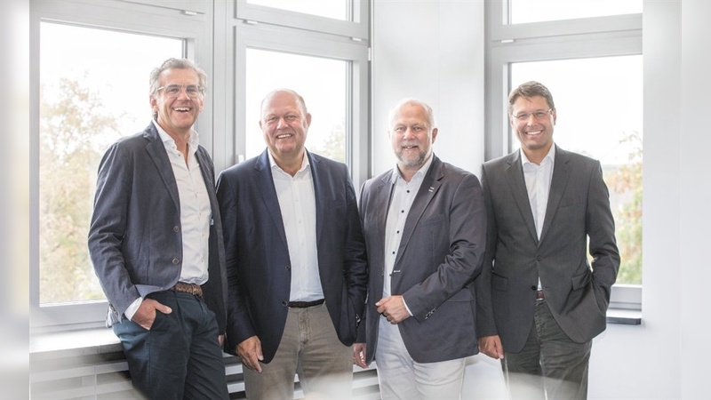 v.l.: Matthias Boenke, Alexander v. Preen, Frank Geisler, Hannes Rumer - Foto: Intersport.