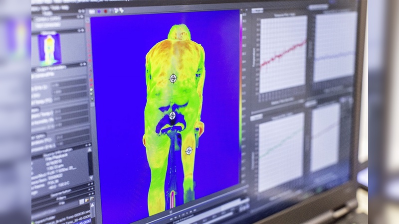 Wärmeenergieveränderungen: Gesamtverlaufsvermessung und Peripher-Messungen mit  Zusatzerfassung individueller Zonen, der vom Athleten angegebenen Belastungspunkte.