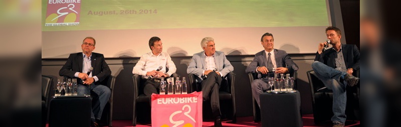 Siegfried Neuberger (ZIV), Claus Fleischer (Bosch), Rene Takens (Accell), Georg Honkomp (ZEG), Stefan Reisinger (Eurobike) - v.l.n.r.