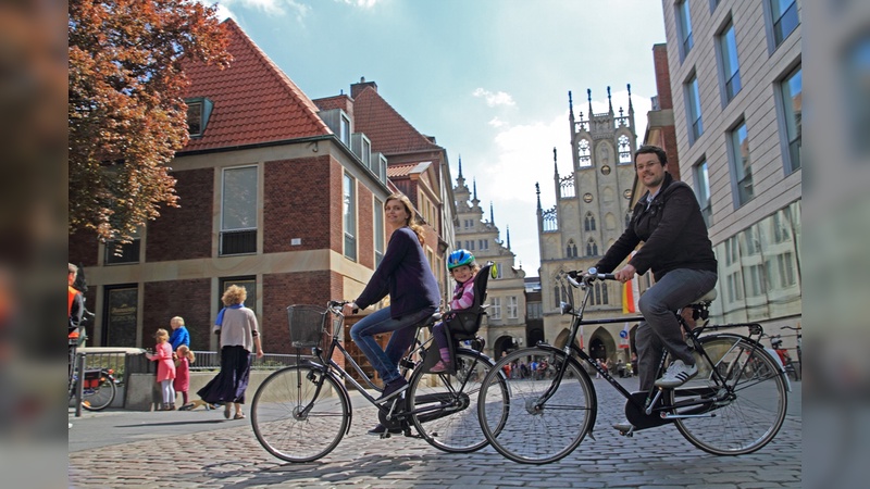 Radfahrer sind in Muenster mit der Verkehrssituation zufrieden.