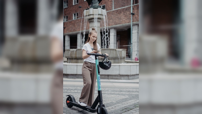E-Scooter sollen künftig auf vorgesehenen Flächen geparkt werden