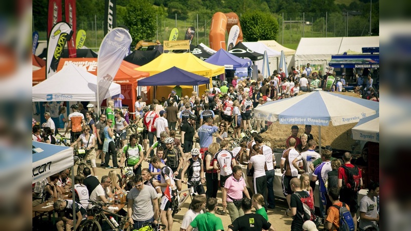 18.000 qm Open-Air-Messe im Olympiapark beim 1. SattelFest