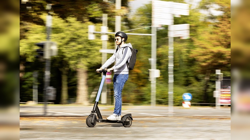 Wertgarantie sicher E-Scooter-Fahrer ab.