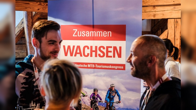 Zusammen Wachsen war das Thema der vierten deutschen Mountainbike-Guidingtagung. Zusammen Wachsen war das Thema der vierten deutschen Mountainbike-Guidingtagung.