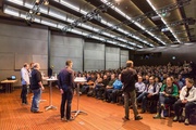 Das traditionelle Podiumsgespräch der Infotech zur Zukunft des Fahrradhandels lockte viel Publikum an.