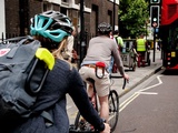 Fahrradschlösser, die am Körper zu tragen sind, gehören zun den Spezialitäten der Briten.