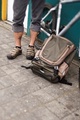 Stadt-Biker mit Rucksack Steel Bridge