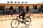 Fahrräder geben Kinder in Afrika eine Zukunft