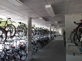Vorbildlich ist das Fahrradparkhaus in Dachau.
