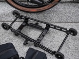 Foto: Fahrer Berlin - TopCarrier - die Nutzungshinweise sind direkt auf das Produkt gedruckt. 