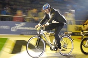 Jens Fiedler kehrte bei den Münchner Sixdays auf die Bahn zurück - mit einem E-Bike von Kalkhoff.