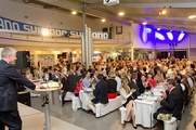 Volles Haus bei der Festveranstaltung anlässlich des Firmenjubiläums