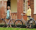 Gerade zu Beginn der 50er Jahre standen motorisierte Fahrräder und Mofas, wie die hier abgebildete „Vicky I“ (rechts) im Fokus des Interesses
