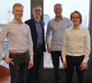 Heinzmann CEO Markus Gromer (2.v.l.) mit den drei Gründern von Steereon