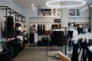 Foto: Pia Nowak - Castelli-Store in Berlin Mitte