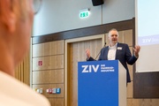 Auf der Jahrestagung legte ZIV-Geschäftsführer Burkhard Stork einen ausführlichen Jahresbericht für das vergangene Jahr vor.