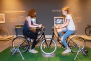 Die internationale Wanderausstellung "Bike It" feiert Europa-Premiere.