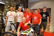 Das Alpha-Bikes-Team um Geschäftsführer Daiel Ciasto (2.v.l.)