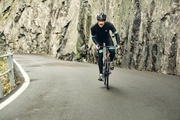 Odlo rüstet für die kommende Saison Rennradfahrer aus