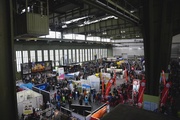 Fahrradmesse im historischen Flughafen Tempelhof in Berlin