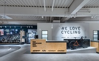 Foto: Zumtobel - Lichtlösung im Giant Flagshipstore