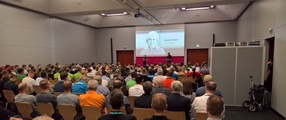 Volles Haus bei der Pressekonferenz von Pexco in Friedrichshafen