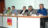 Branchengespräch auf der Eurobike: v.l.: Wolfgang Köhle, Klaus Wellman, Stefan Reisinger, Rolf Lemberg, René Takens, Bernhard Lange
