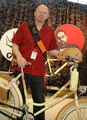 Used-Chef Bob Giddens mit Starshot-Fahrrad
