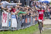 Die Besucher können Nino Schurter hautnah beim Proffix Swiss Bike Cup erleben.