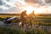 Surfbretter mit dem Fahrrad transportieren - das geht auch.