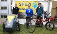 Sieger Thibaut Salloignon (rechts), Platz 2 belegte José Fernandez (Mitte),  Platz 3 erreichte  der Niederländer Peter Paul van der Ven. Foto: Spezialradmesse