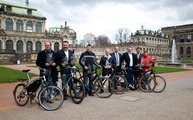 Vor malerischer Kulisse in Dresden überreichte Bürgermeister Hilbert die Pedelec Awards