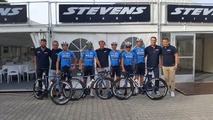 Das Pro Continental Team Verandas Willems-Crélan stattete seinem Radsponsor einen Besuch ab