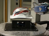 Helm-Produktion