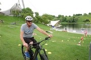 Markus Wasmeier bereitet sich auf die Haibike-Challenge vor.